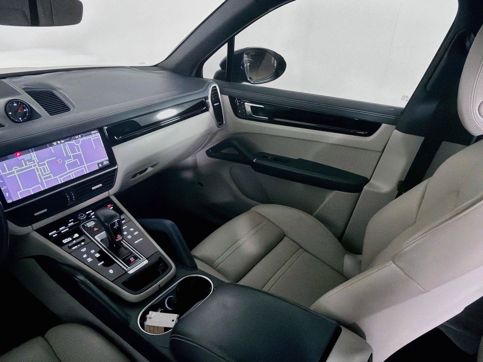 Certified 2020 Porsche Cayenne AWD/4WD image 30