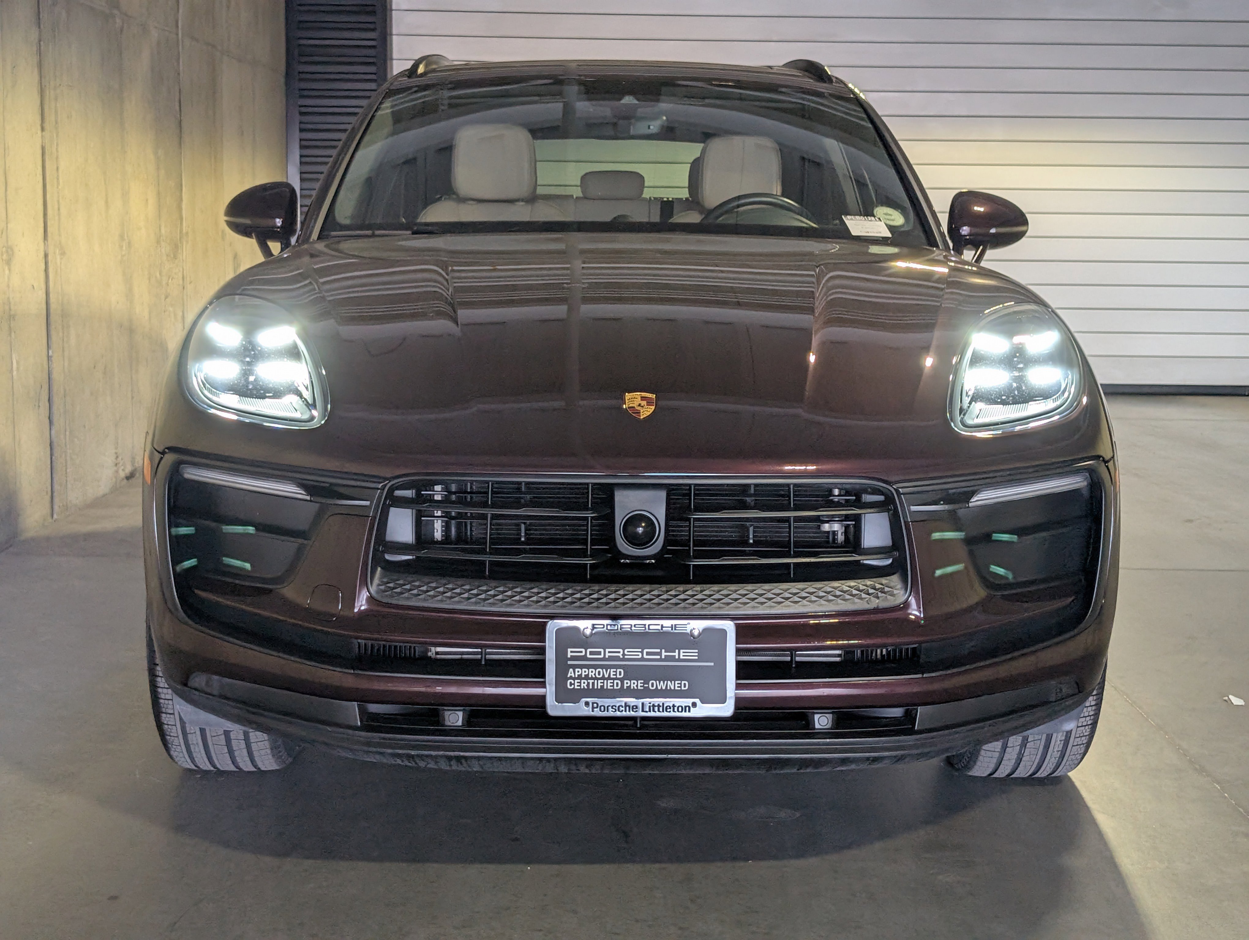 Certified 2023 Porsche Macan image 12