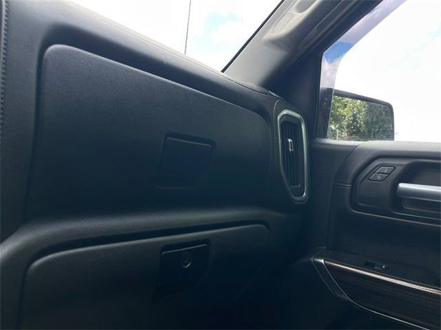 Used 2021 Chevrolet Silverado 1500 LT image 18