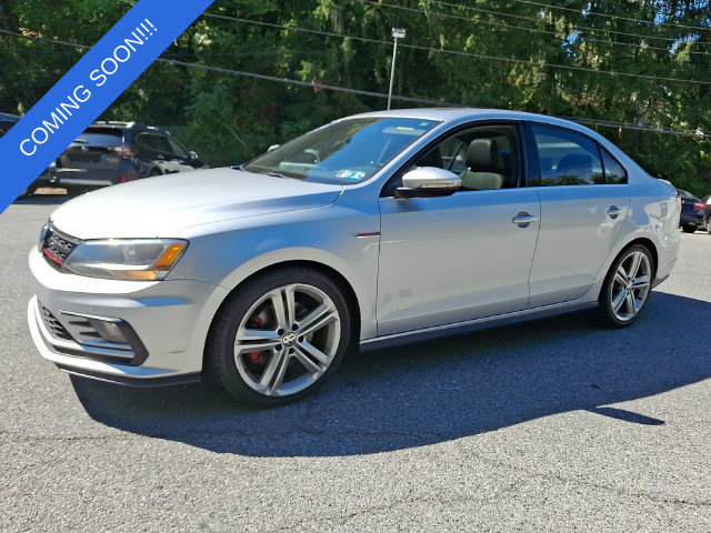 Used 2016 Volkswagen Jetta GLI SE FWD image 6