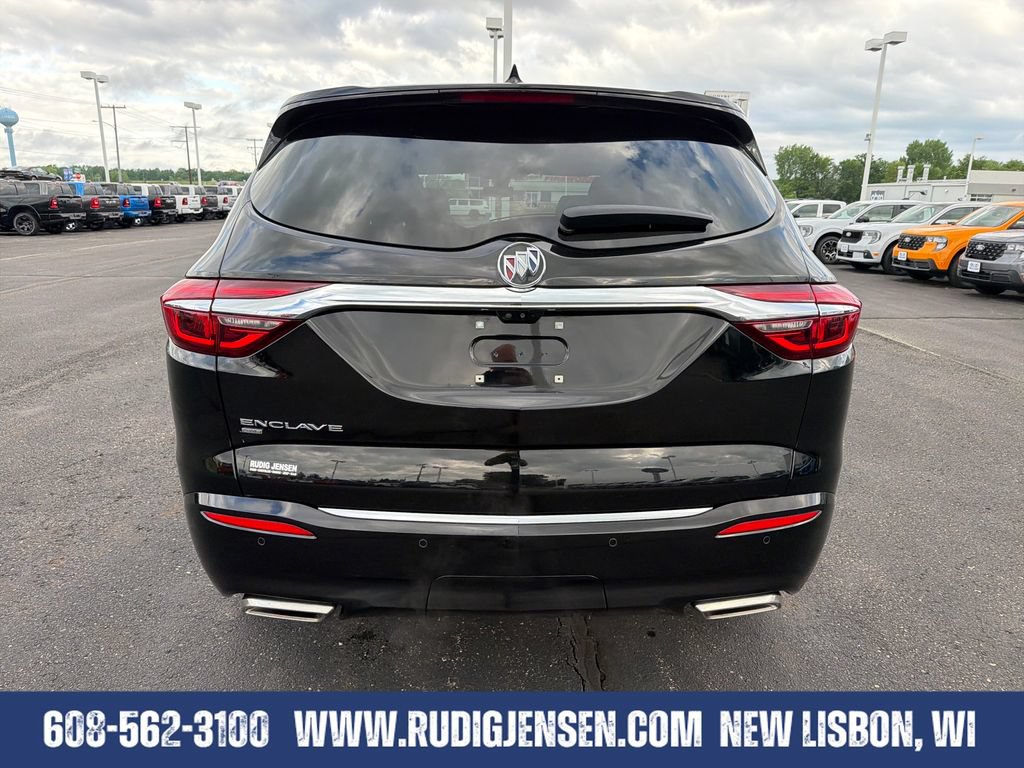 Used 2021 Buick Enclave Avenir w/ Avenir Technology Package AWD/4WD image 4