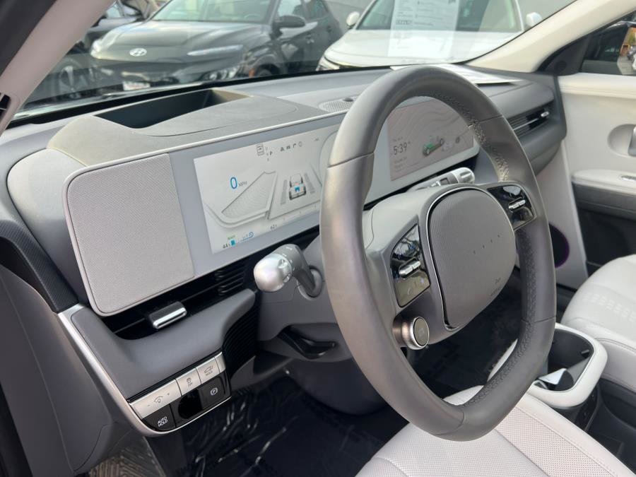 Used 2024 Hyundai Ioniq 5 Limited image 11