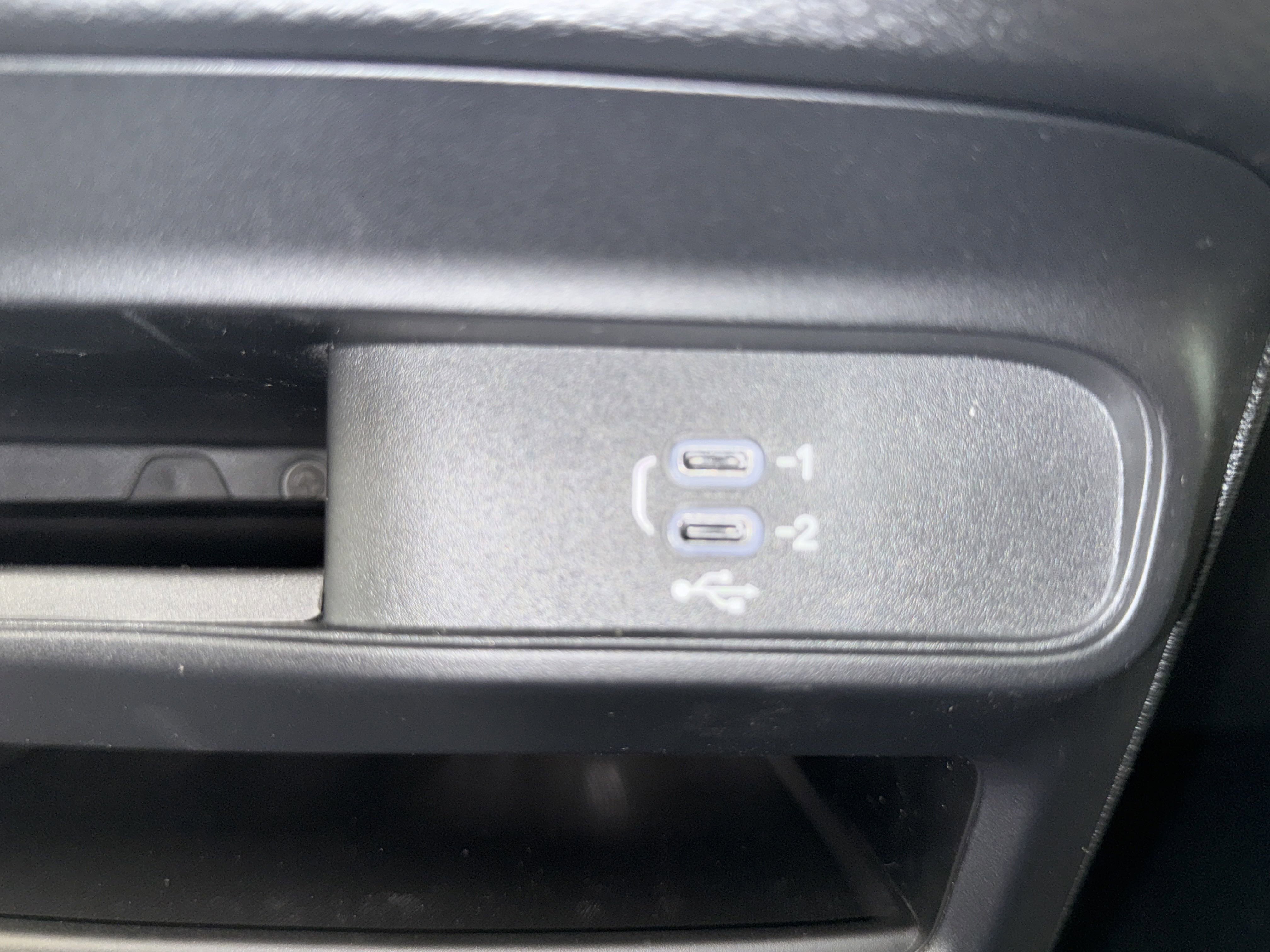 New 2026 Chrysler Voyager LX image 24