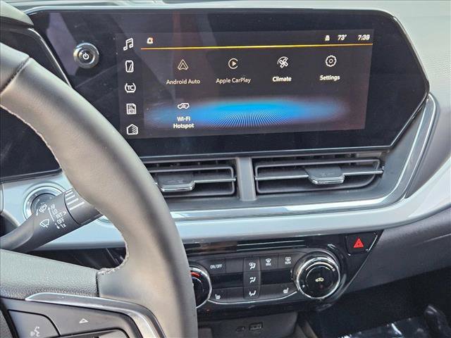 Used 2025 Chevrolet Trax LT w/ Driver Confidence Package FWD image 14