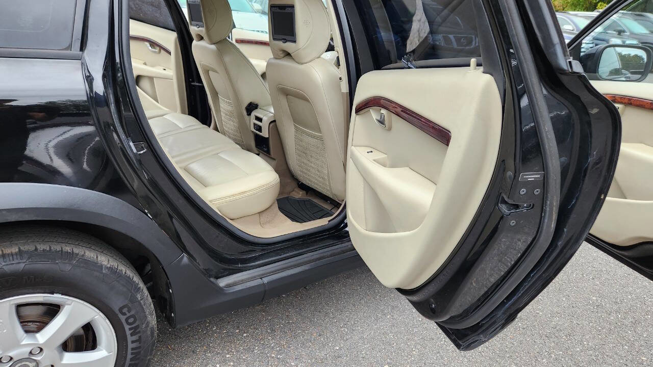 Used 2008 Volvo XC70 3.2 image 30