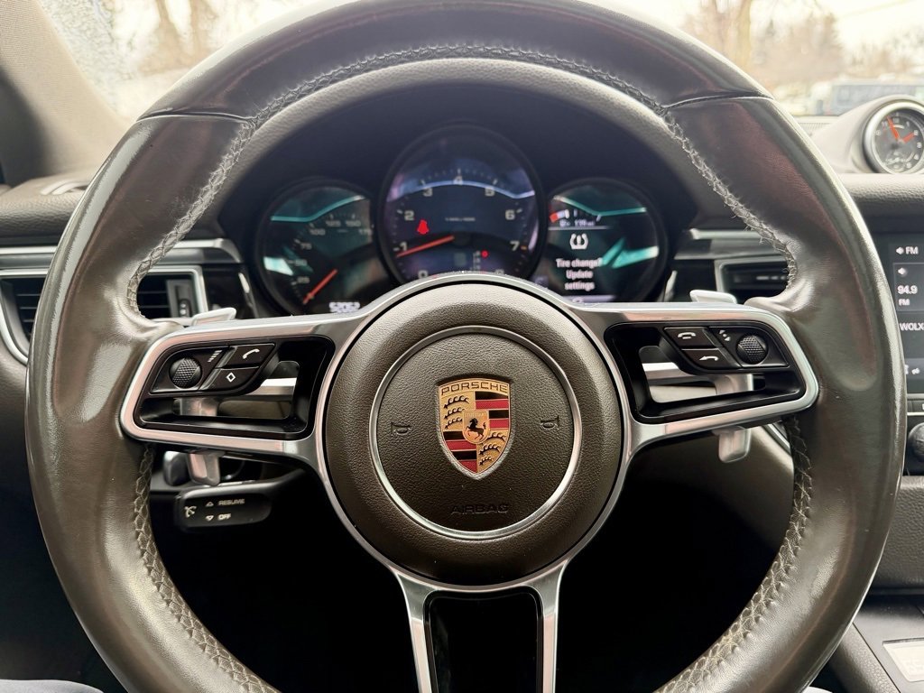Used 2018 Porsche Macan image 26
