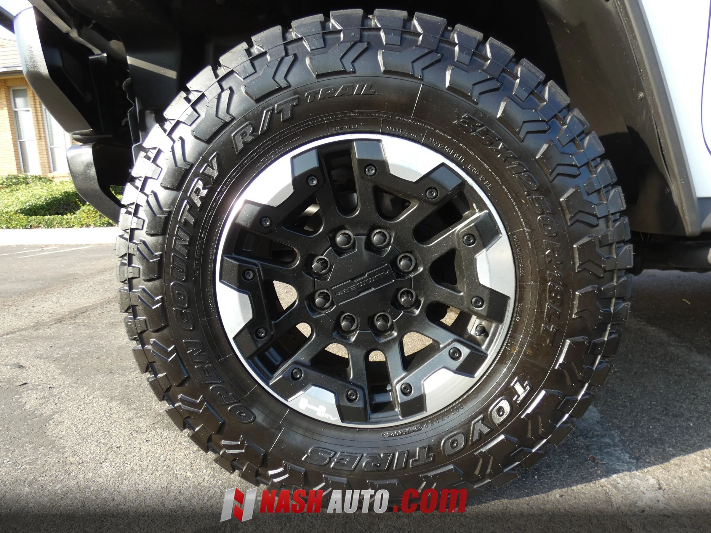 Used 2005 HUMMER H2 w/ Preferred Equipment Group AWD/4WD image 13