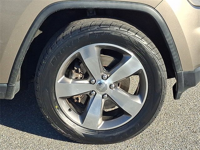 Used 2016 Jeep Grand Cherokee Limited image 8