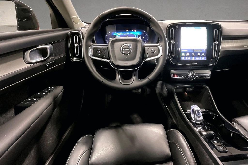 Certified 2023 Volvo XC40 B5 Plus w/ Protection Package Premier AWD/4WD image 8