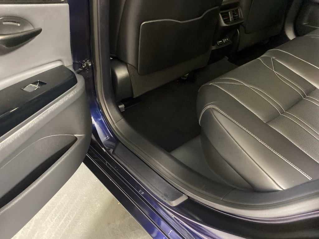 Certified 2025 Lexus ES 300h Ultra Luxury image 27