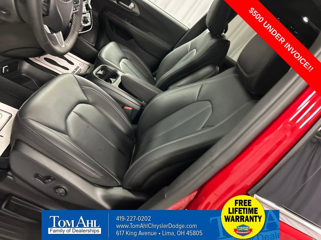 New 2026 Chrysler Voyager LX image 10