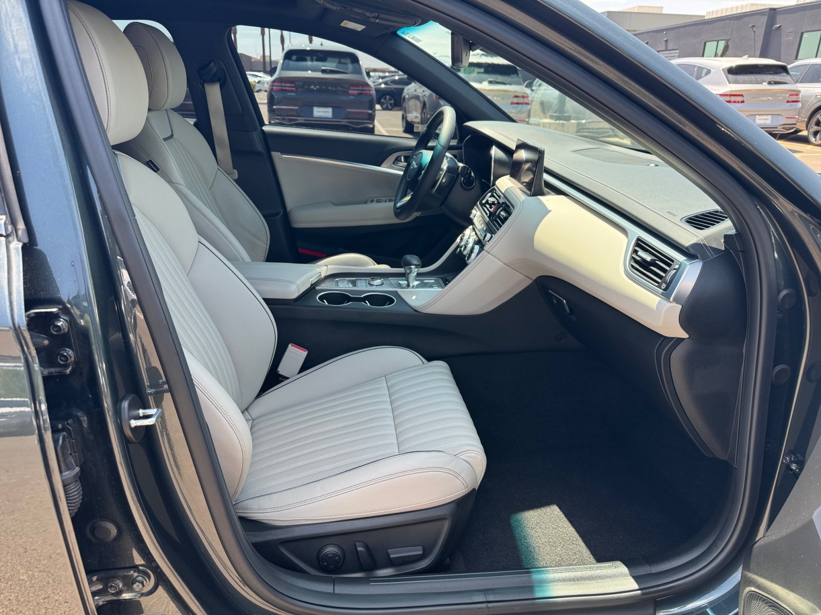 Used 2023 Genesis G70 2.0T w/ Sport Prestige Package AWD/4WD image 19