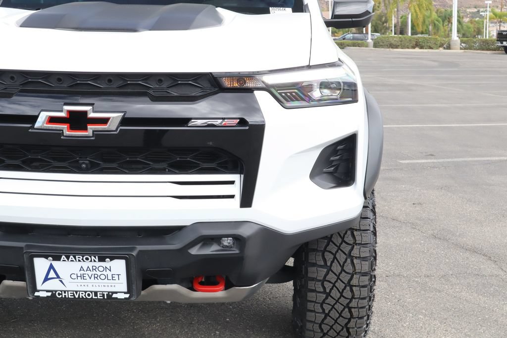 Used 2024 Chevrolet Colorado ZR2 w/ Technology Package AWD/4WD image 8