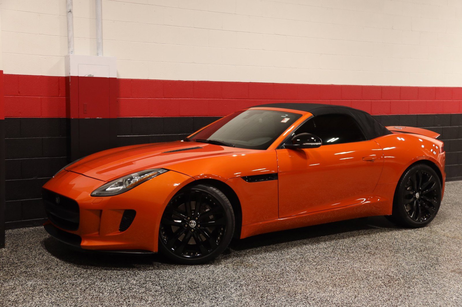 Used 2014 Jaguar F-TYPE Convertible image 18