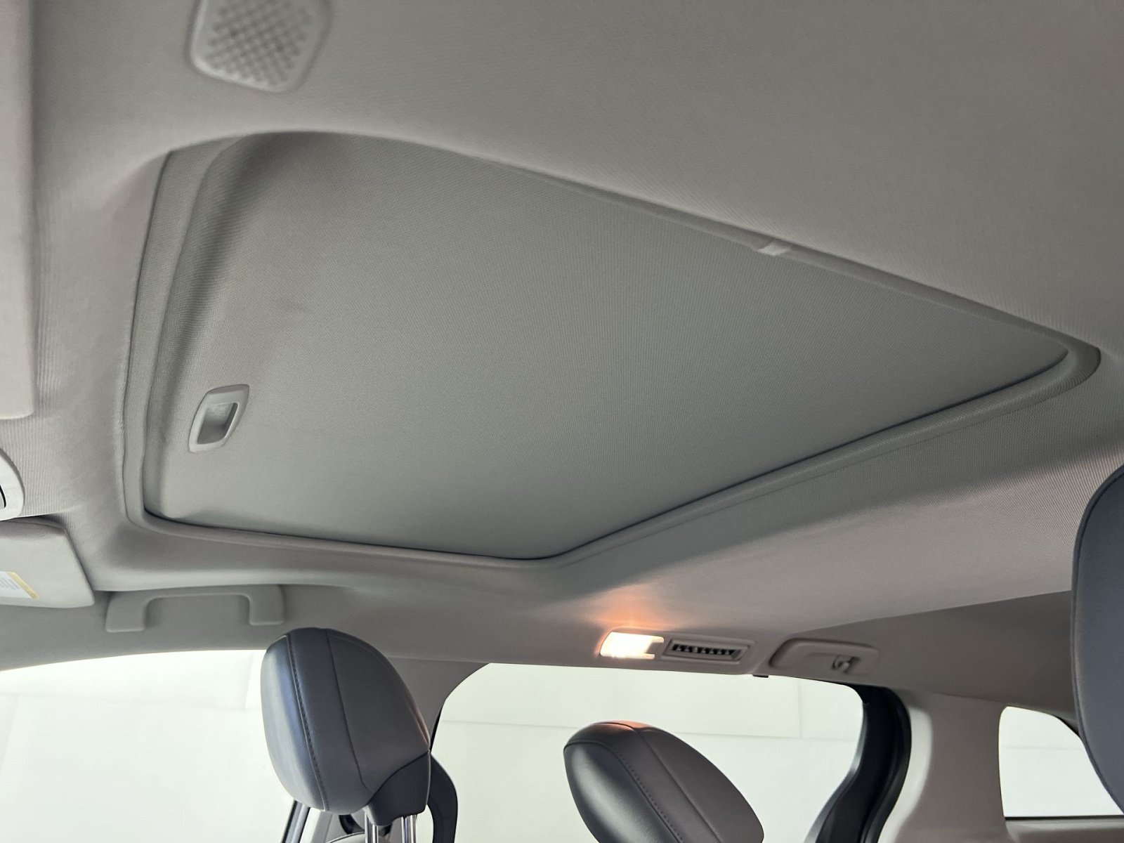Used 2022 Toyota Sienna XLE FWD image 24