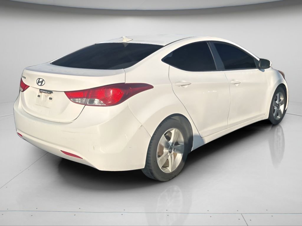 Used 2013 Hyundai Elantra GLS image 4