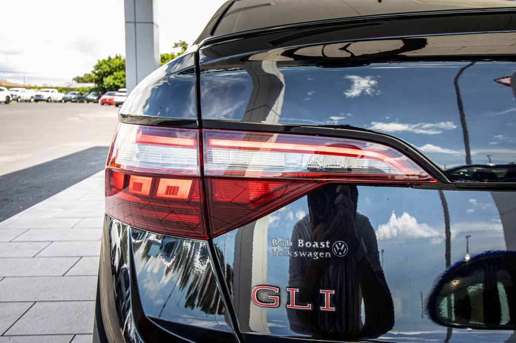 Used 2022 Volkswagen Jetta GLI Autobahn FWD image 13