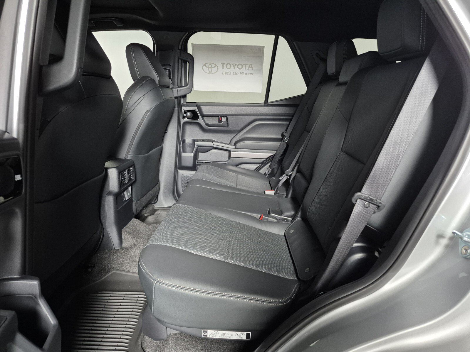 New 2026 Toyota 4Runner Limited AWD/4WD image 31