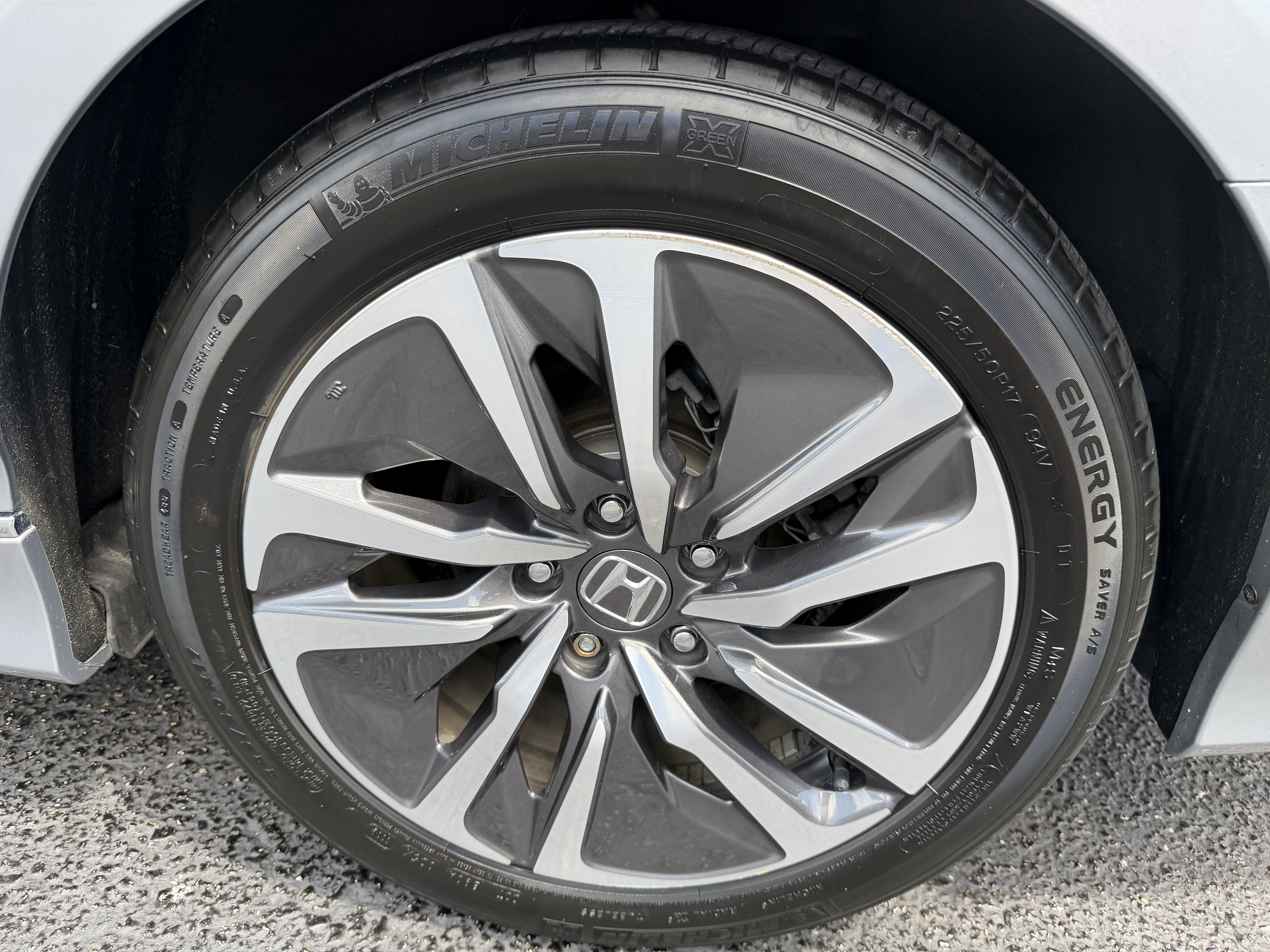 Used 2019 Honda Accord Touring image 9
