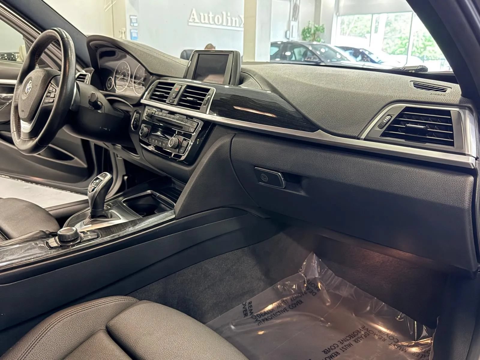 Used 2018 BMW 330i Sedan RWD image 12