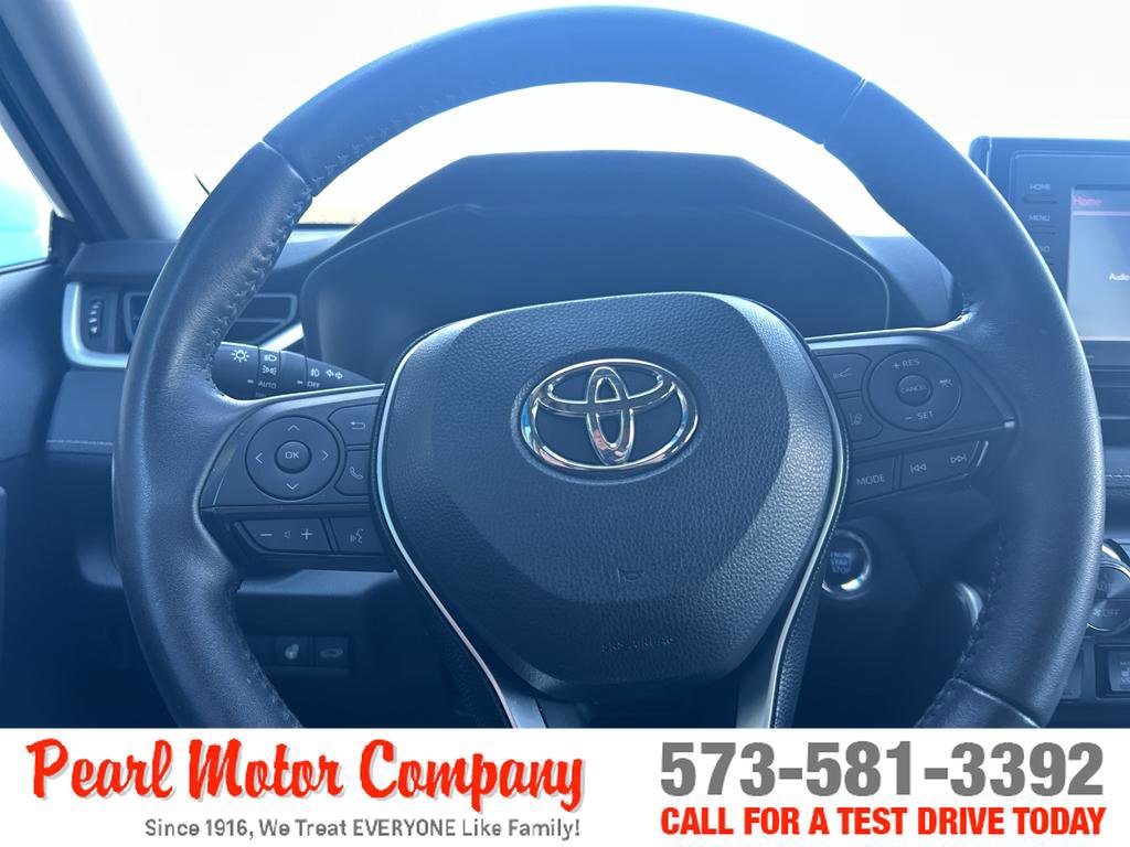 Used 2020 Toyota RAV4 XLE Premium AWD/4WD image 13