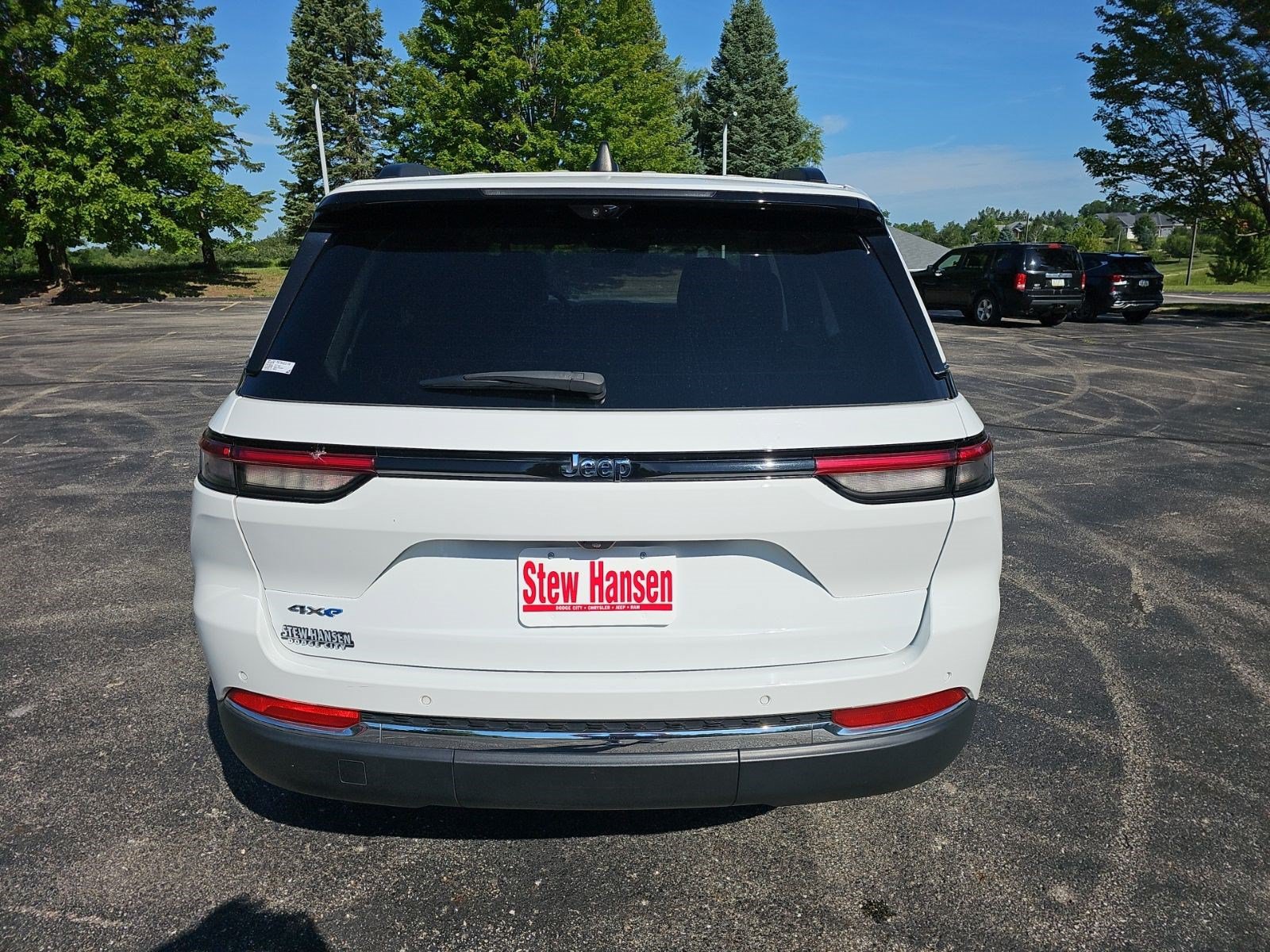 Used 2023 Jeep Grand Cherokee 4WD 4xe w/ Luxury Tech Group II image 5
