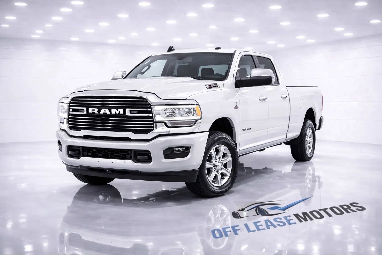 Used 2022 RAM 2500 Laramie AWD/4WD image 1