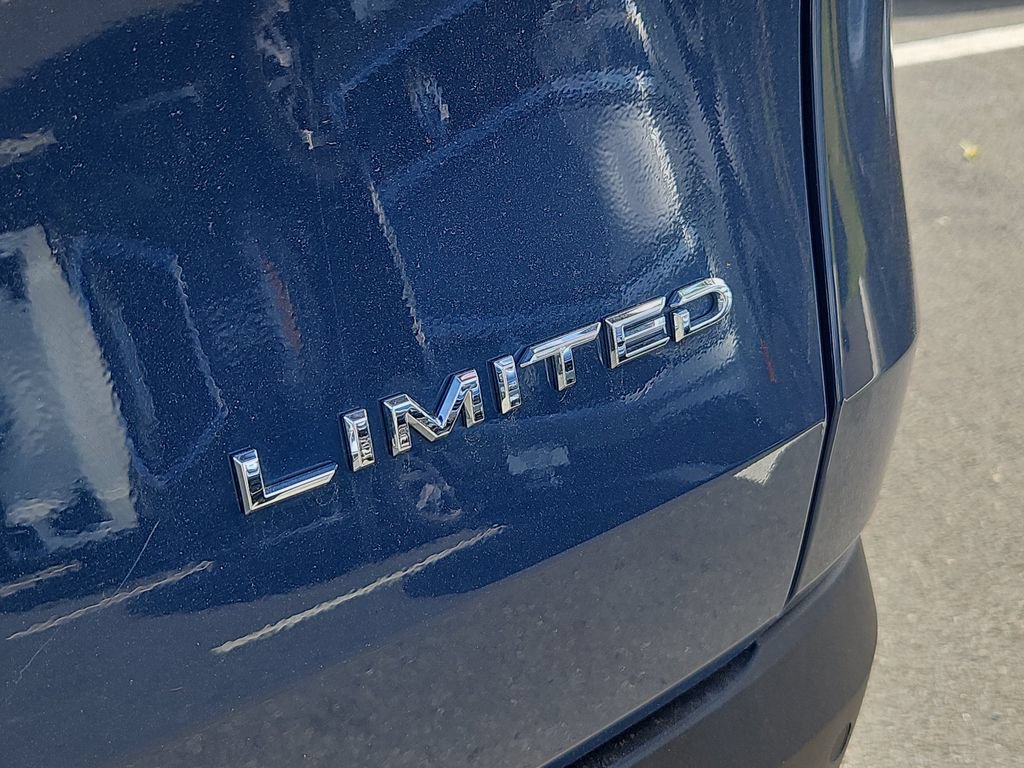 Used 2024 Toyota Grand Highlander AWD image 12