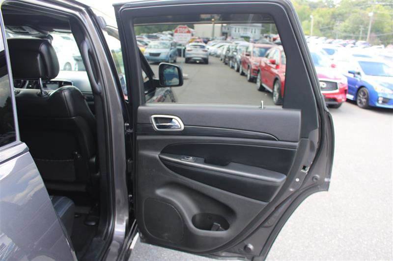 Used 2020 Jeep Grand Cherokee Altitude image 15