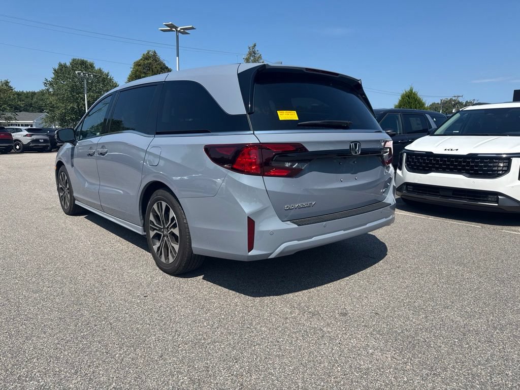Used 2026 Honda Odyssey Elite image 3