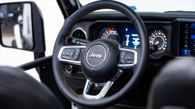 Used 2024 Jeep Wrangler Unlimited Sahara image 25