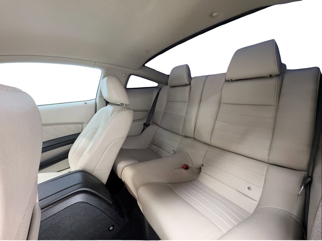 Used 2011 Ford Mustang GT Premium image 23