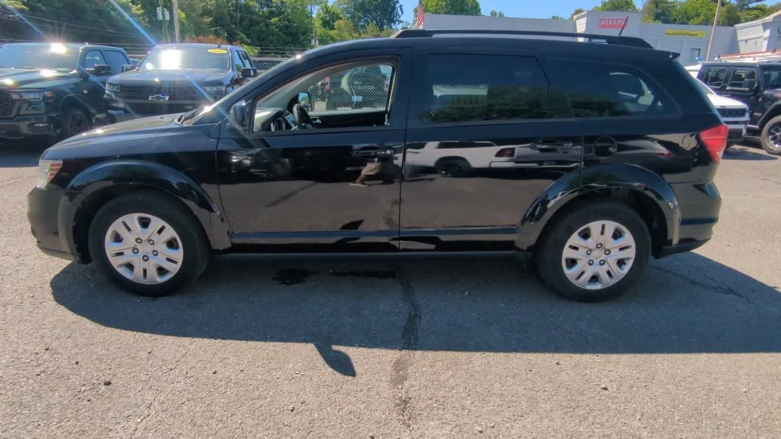 Used 2019 Dodge Journey SE FWD image 5