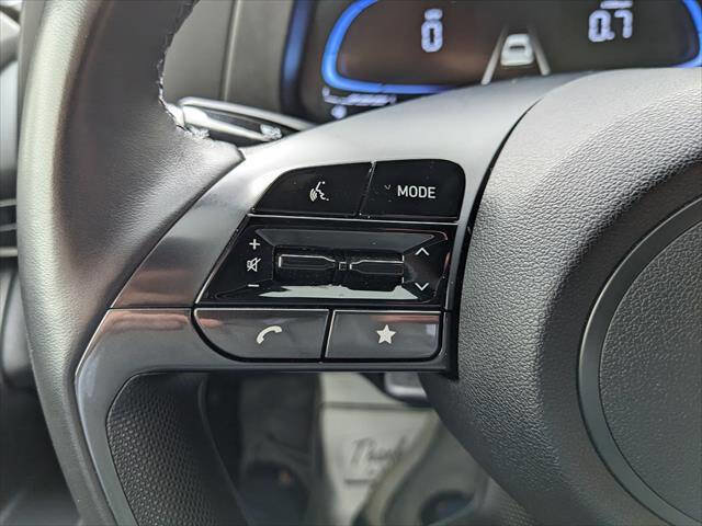 Used 2025 Hyundai Elantra Sport image 22