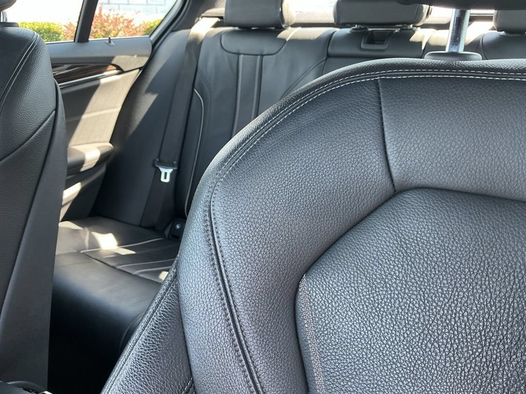 Used 2018 BMW 530i RWD image 13