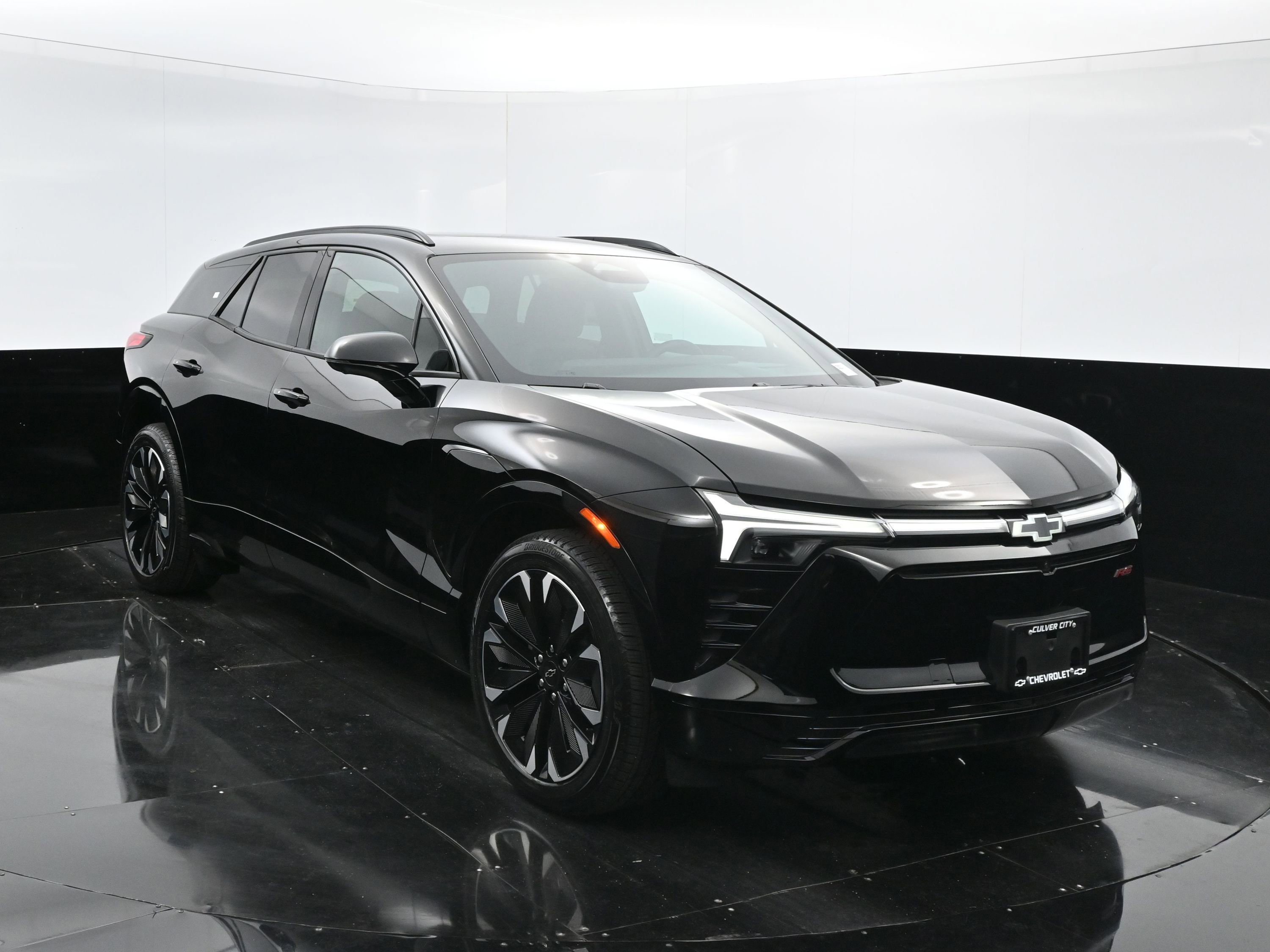 New 2025 Chevrolet Blazer EV RS image 1