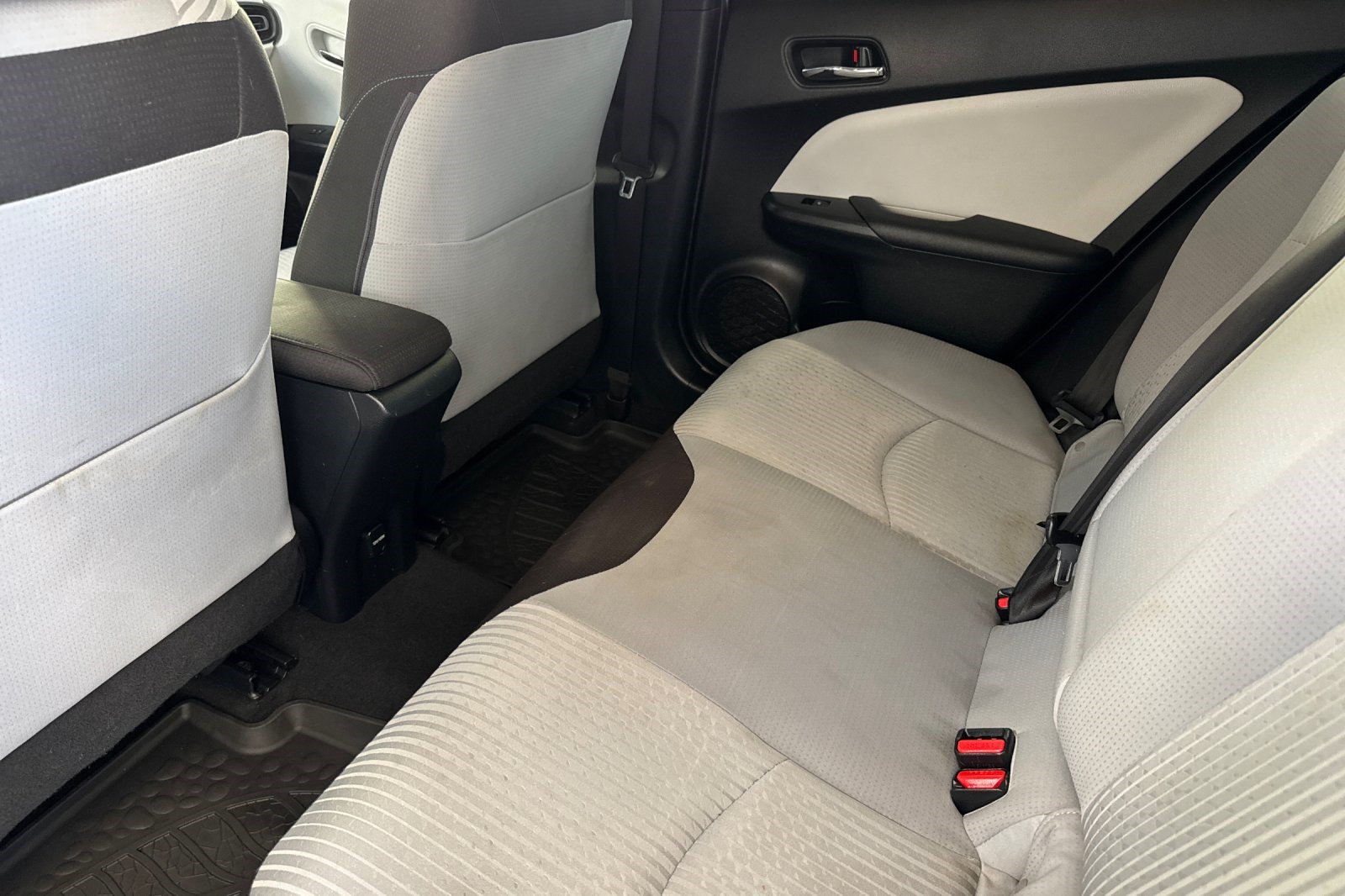 Used 2016 Toyota Prius Two FWD image 15