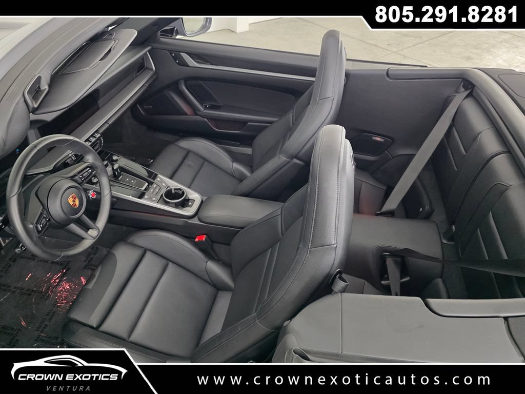 Used 2025 Porsche 911 Carrera w/ Premium Package RWD image 28
