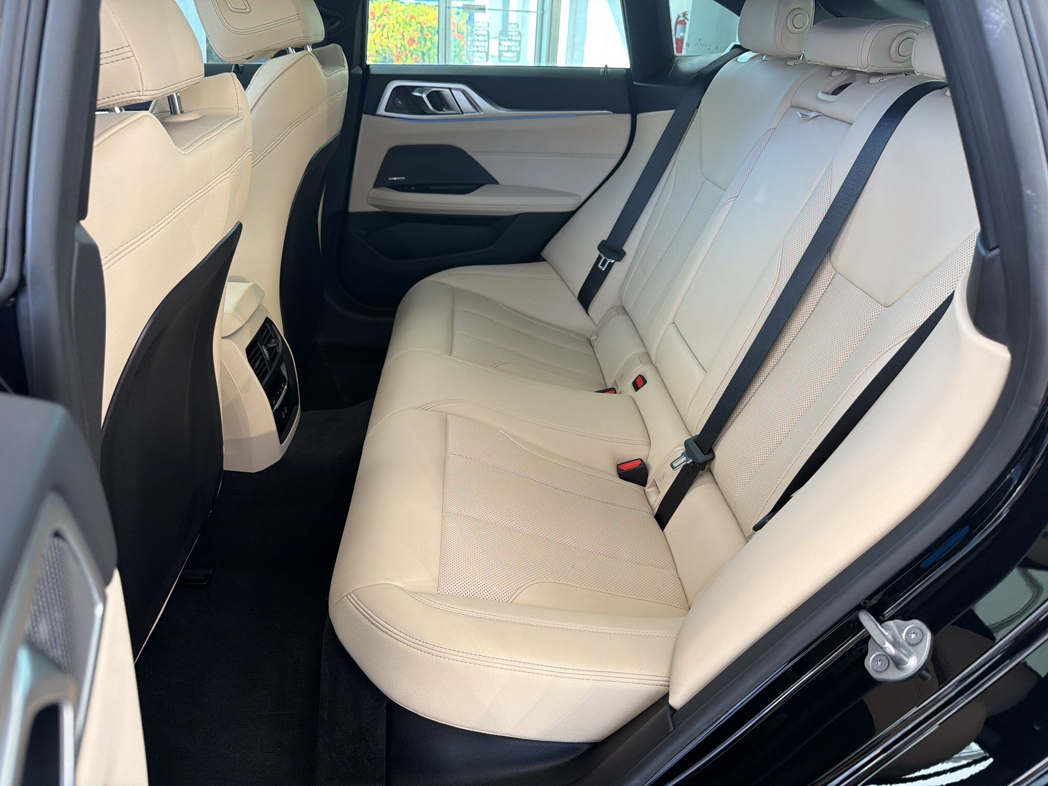 Used 2025 BMW i4 eDrive40 w/ Premium Package RWD image 24