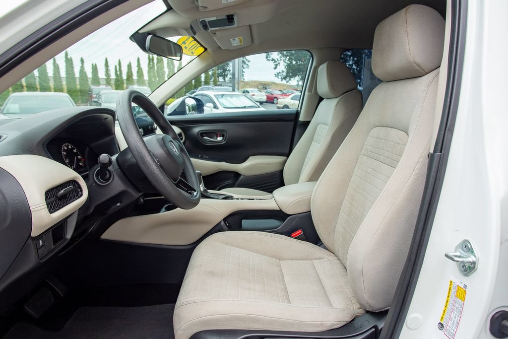 Used 2024 Honda HR-V LX image 7