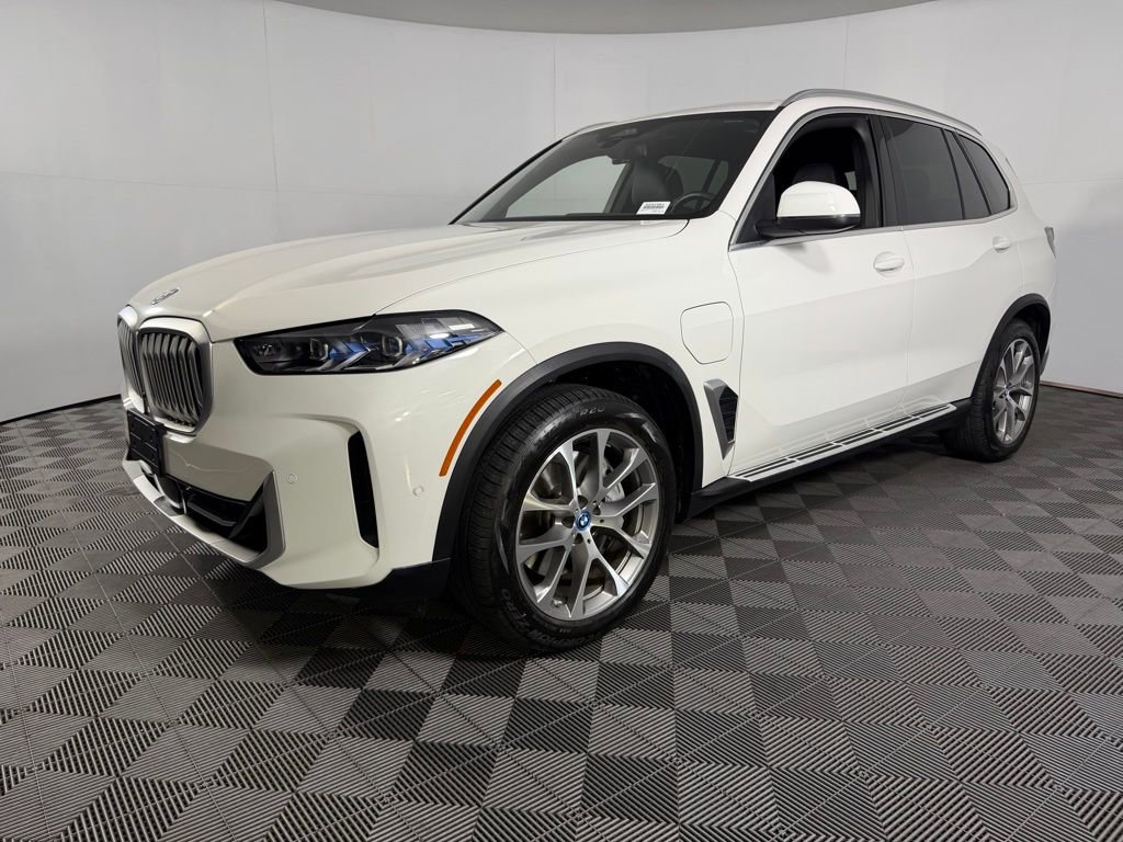 Used 2025 BMW X5 xDrive50e AWD/4WD image 8