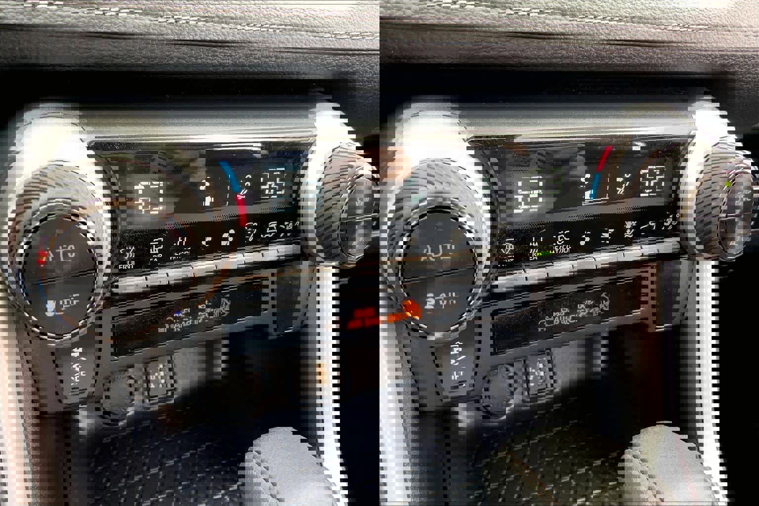 Used 2025 Toyota RAV4 LE image 31