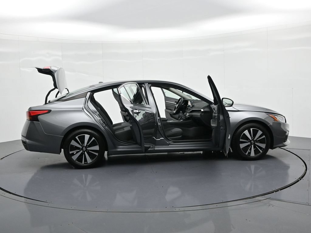 Used 2022 Nissan Altima 2.5 SV FWD image 28