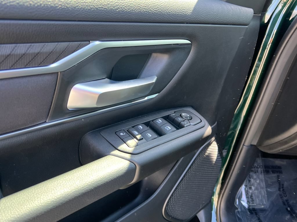 New 2026 RAM 1500 Big Horn AWD/4WD image 18