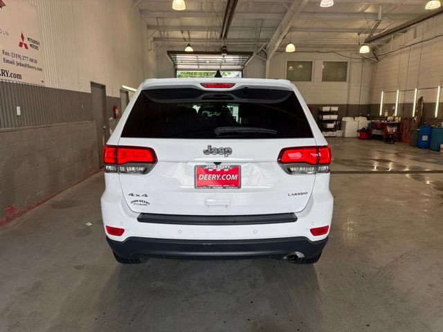 Used 2022 Jeep Grand Cherokee Laredo X AWD/4WD image 4