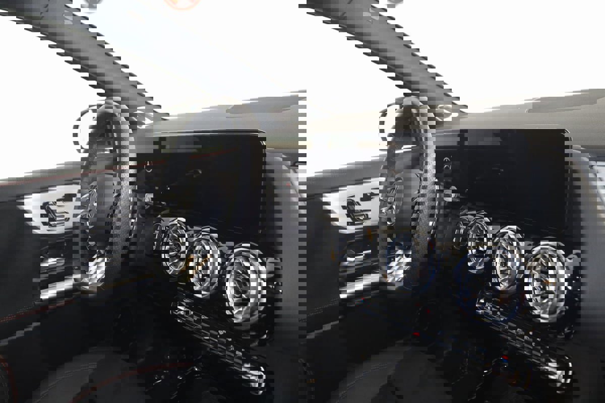 Used 2024 Mercedes-Benz GLA 35 AMG 4MATIC image 64