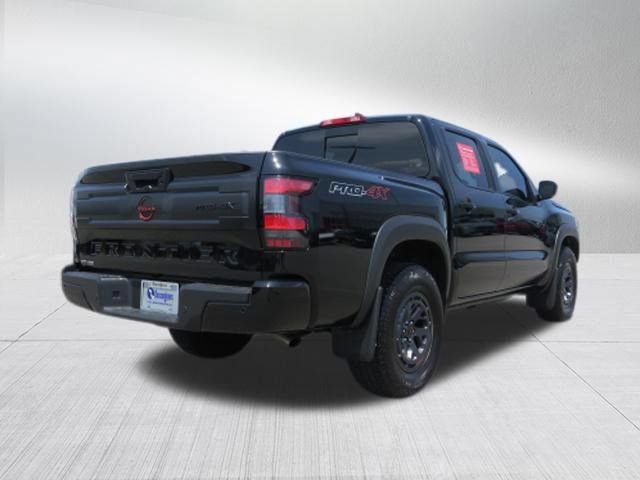 Used 2025 Nissan Frontier PRO-4X AWD/4WD image 3