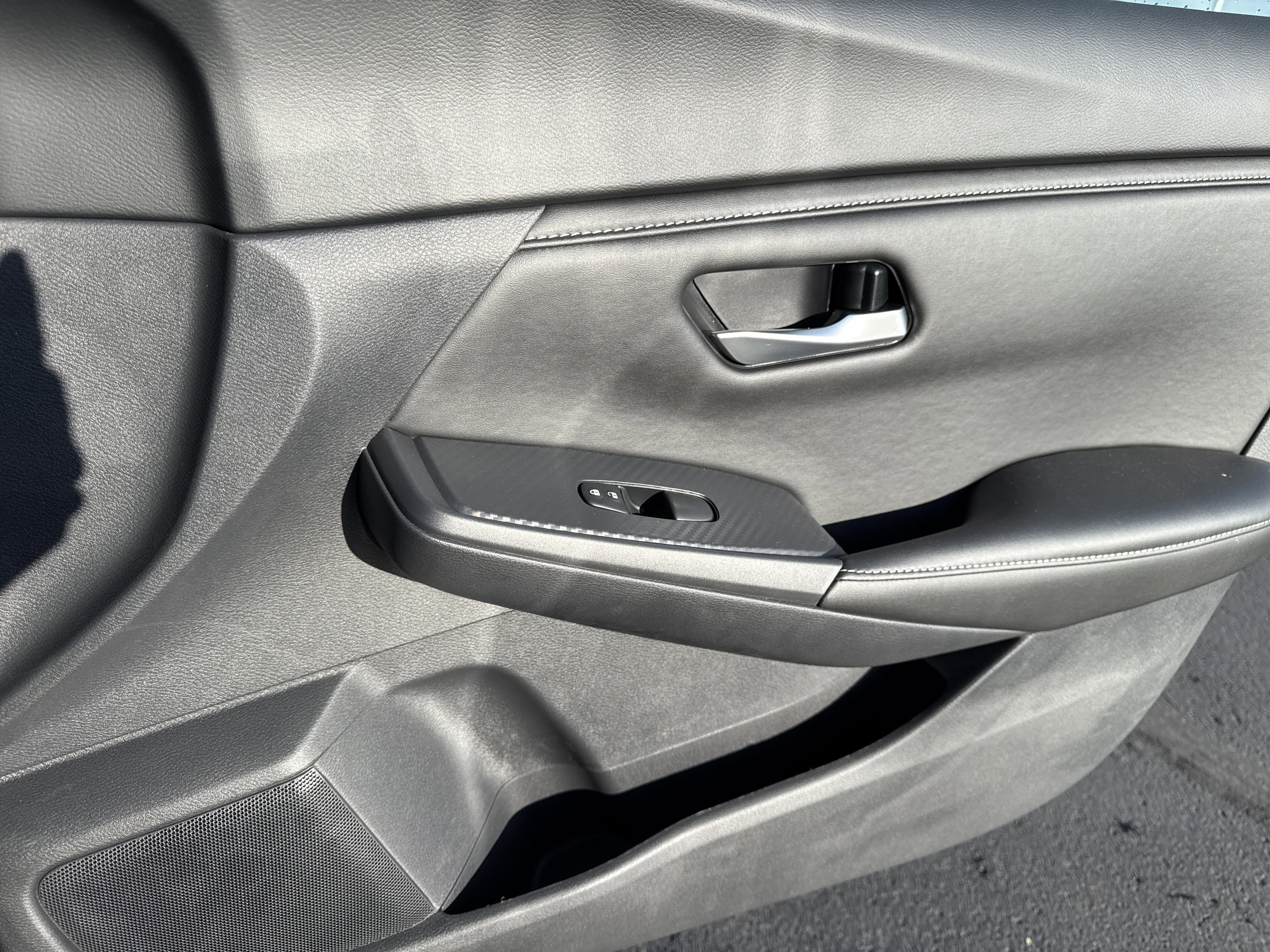 New 2025 Nissan Sentra SV image 18