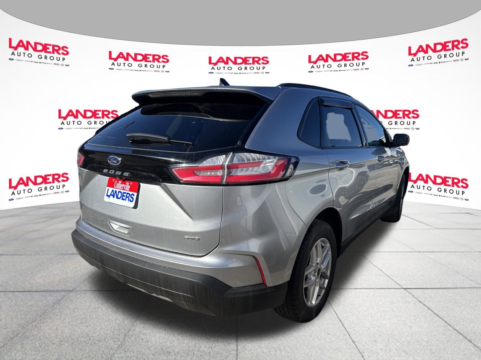 Certified 2024 Ford Edge SE image 4