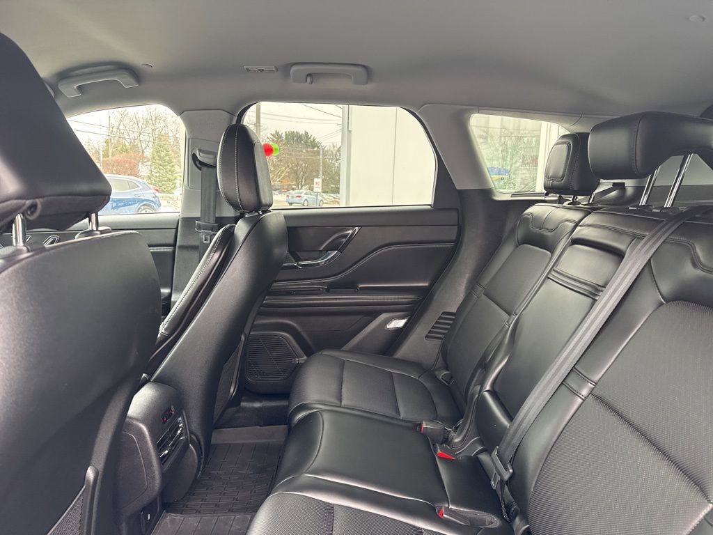 Used 2022 Lincoln Corsair AWD w/ Equipment Group 101A image 9